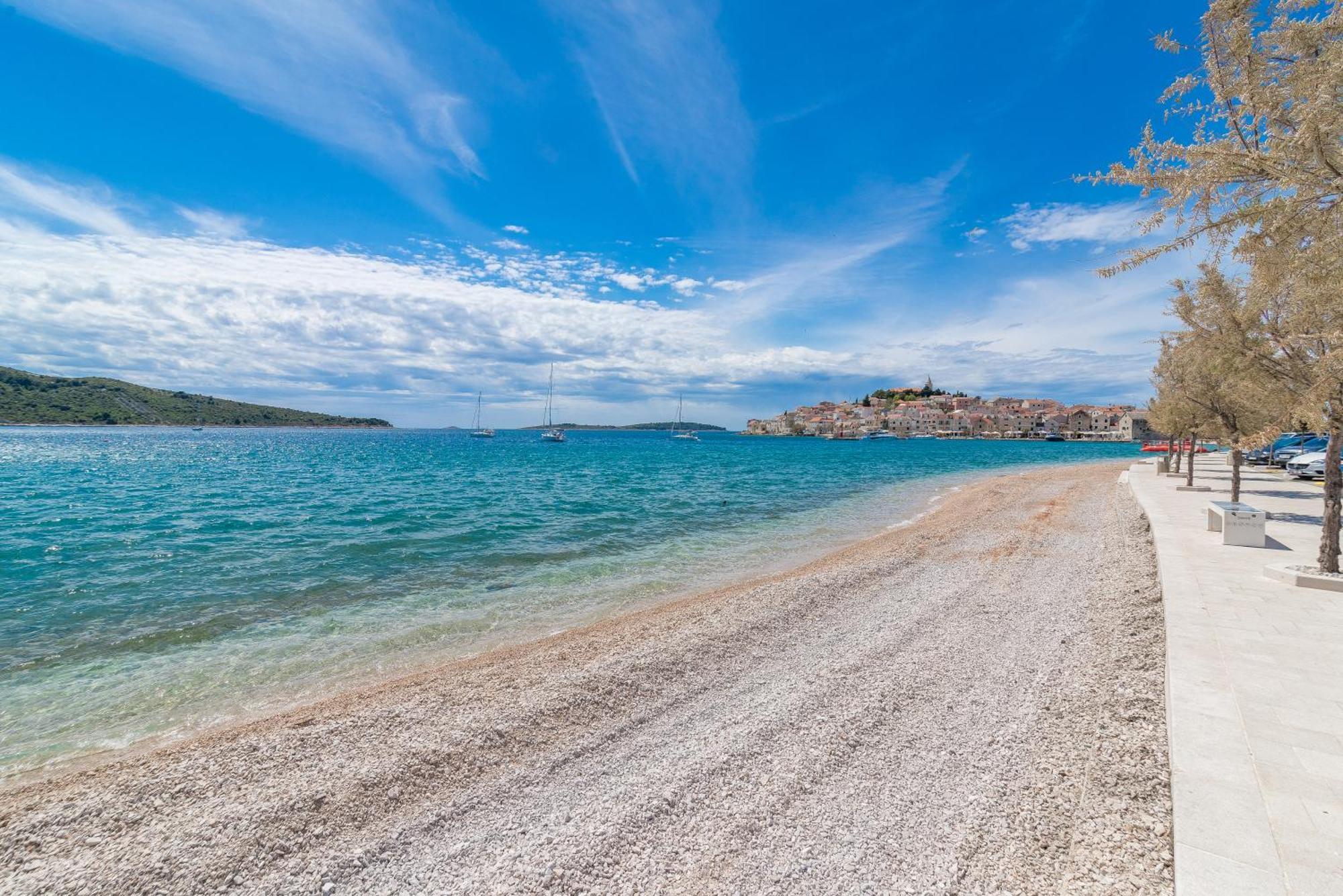 Beachfront Apartments Villa Sisa Primošten المظهر الخارجي الصورة