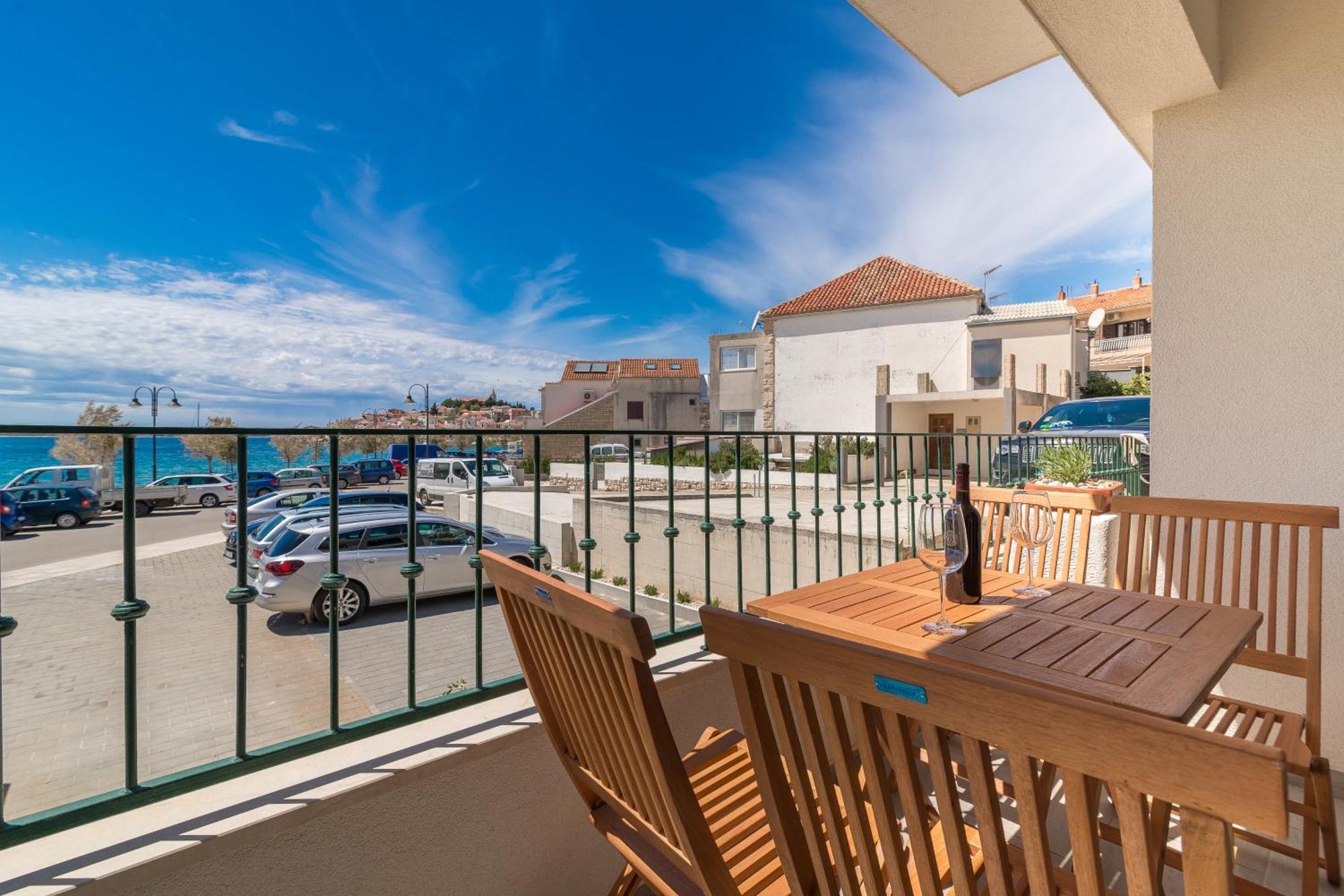 Primošten Beachfront Apartments Villa Sisa المظهر الخارجي الصورة