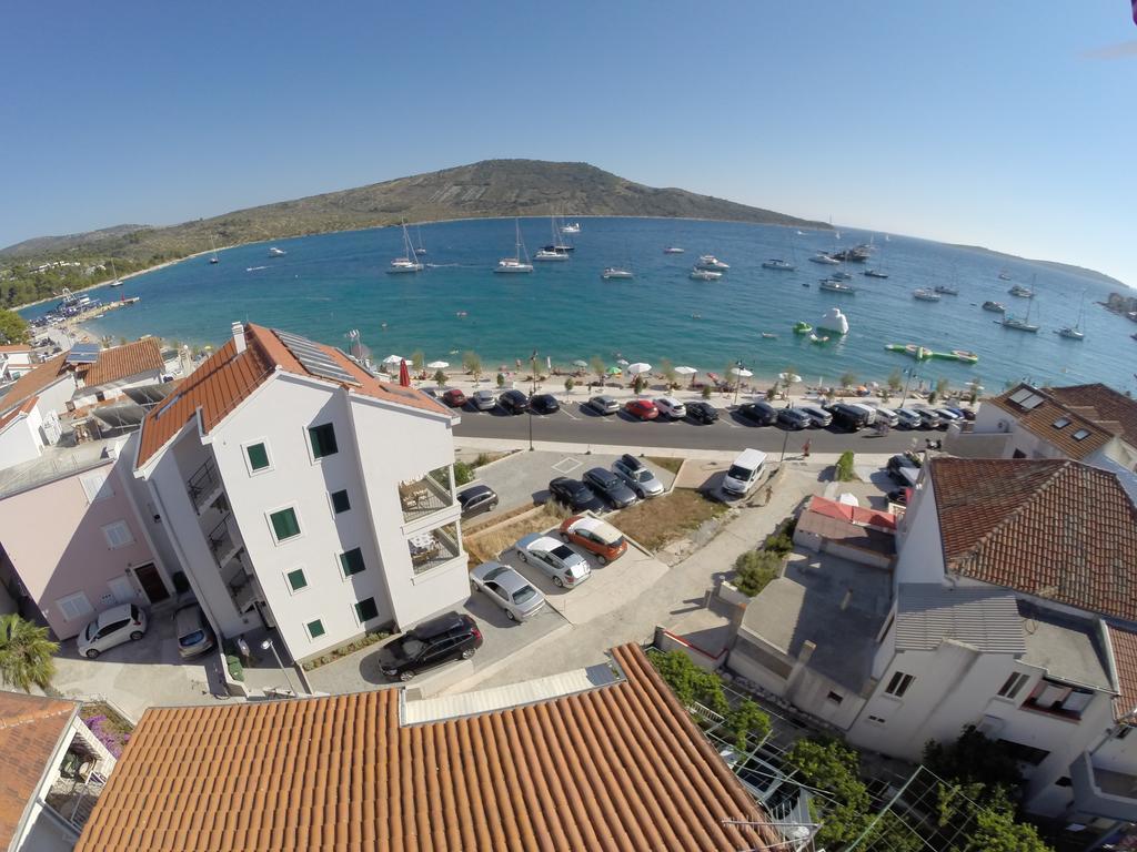 Primošten Beachfront Apartments Villa Sisa المظهر الخارجي الصورة