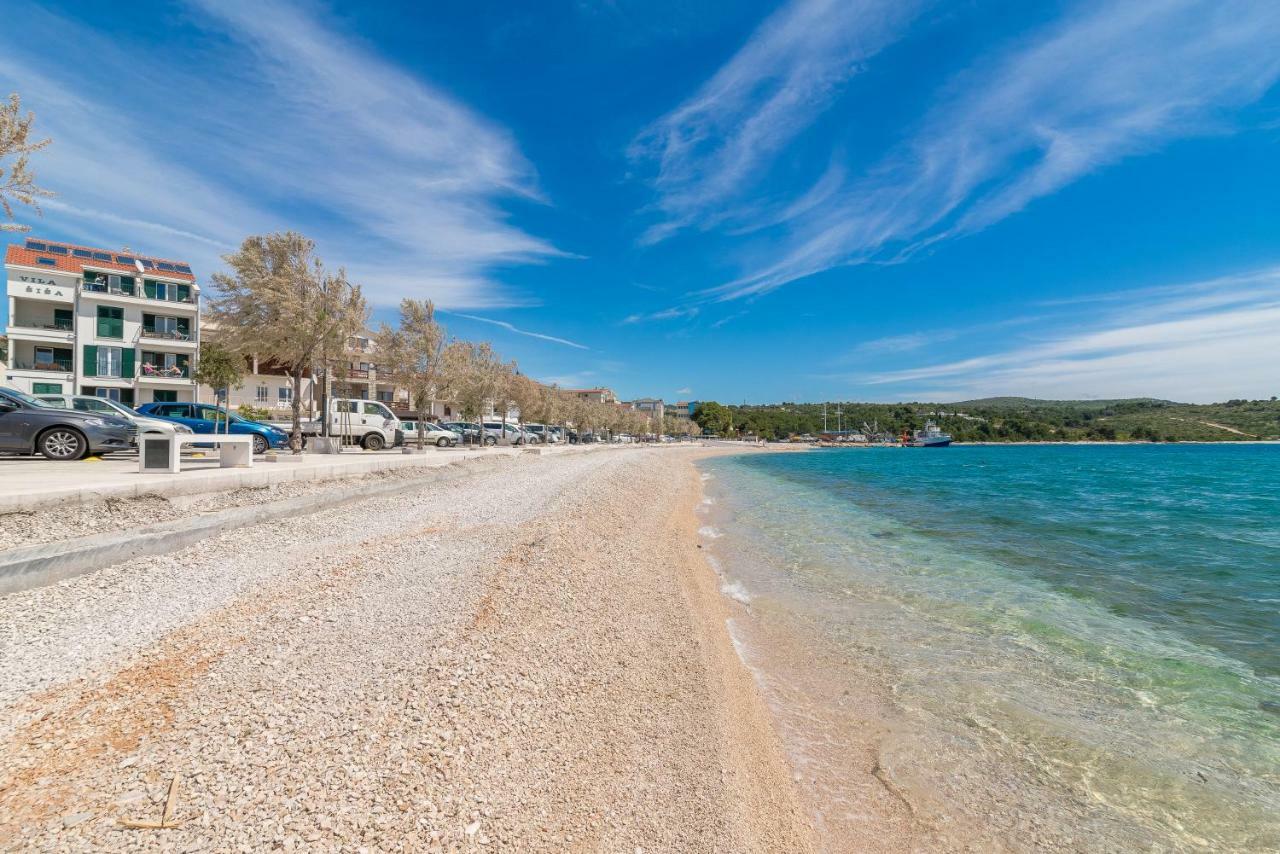 Primošten Beachfront Apartments Villa Sisa المظهر الخارجي الصورة