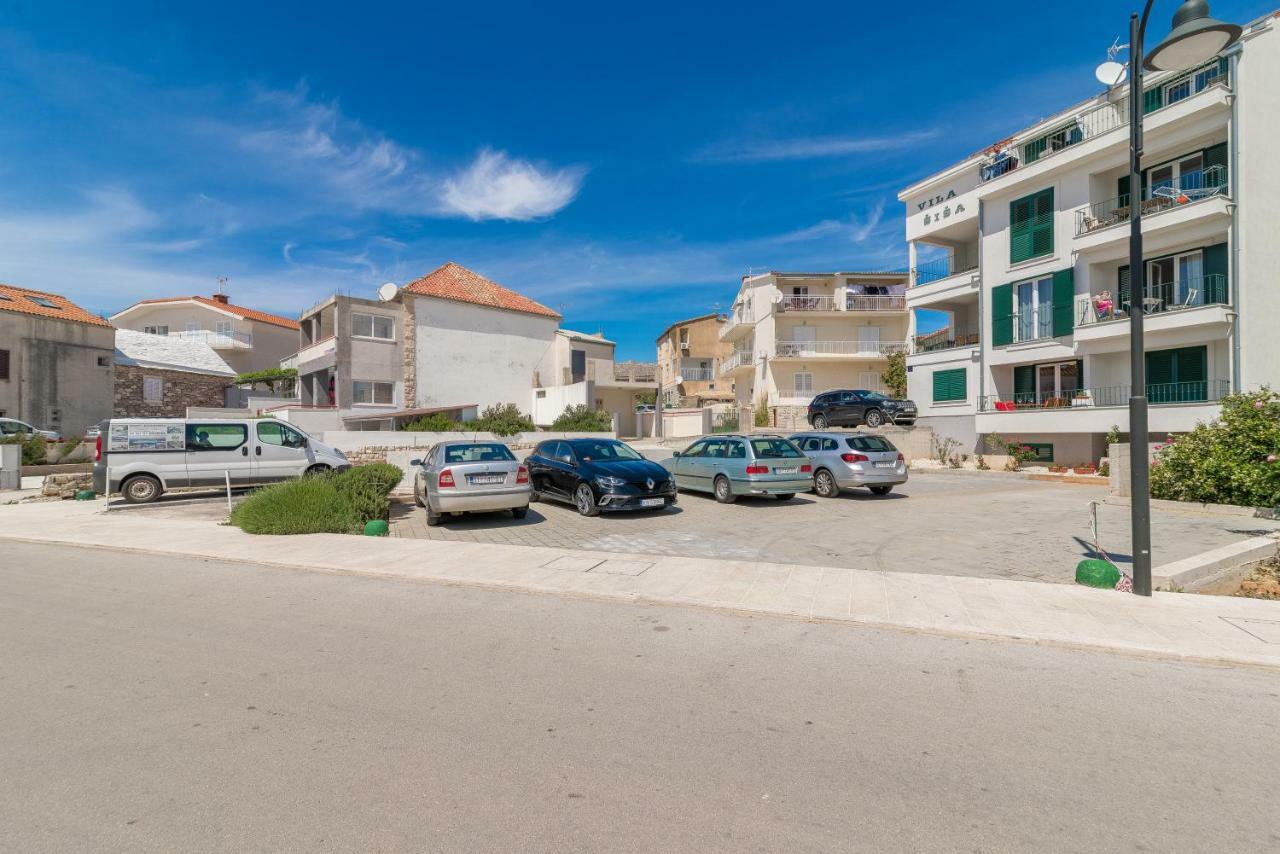 Primošten Beachfront Apartments Villa Sisa المظهر الخارجي الصورة